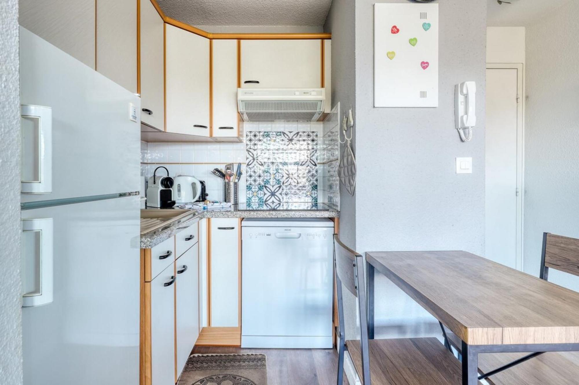 T2 600 M From The Beach! Air-Conditioned Le Lavandou Buitenkant foto