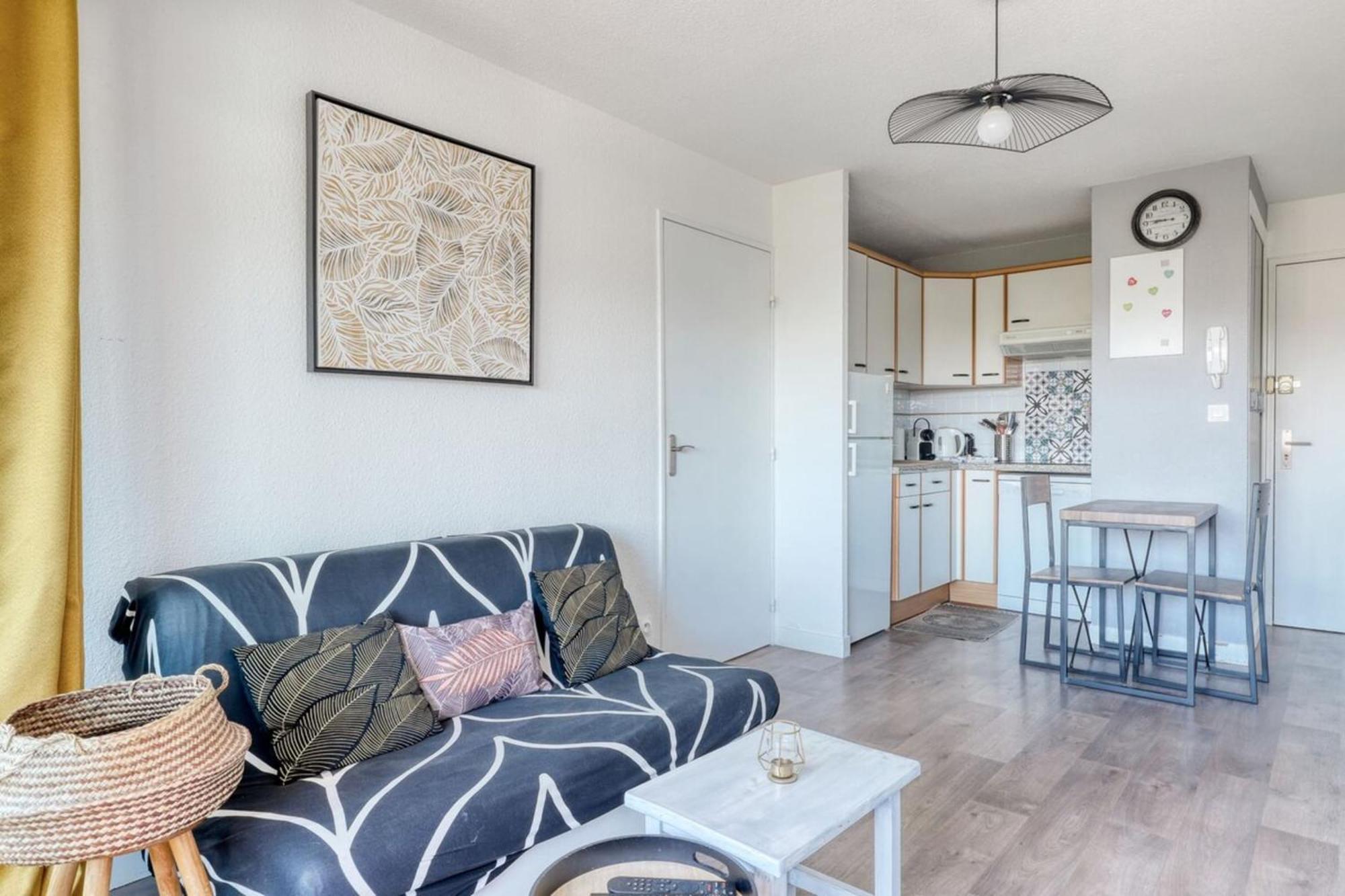 T2 600 M From The Beach! Air-Conditioned Le Lavandou Buitenkant foto