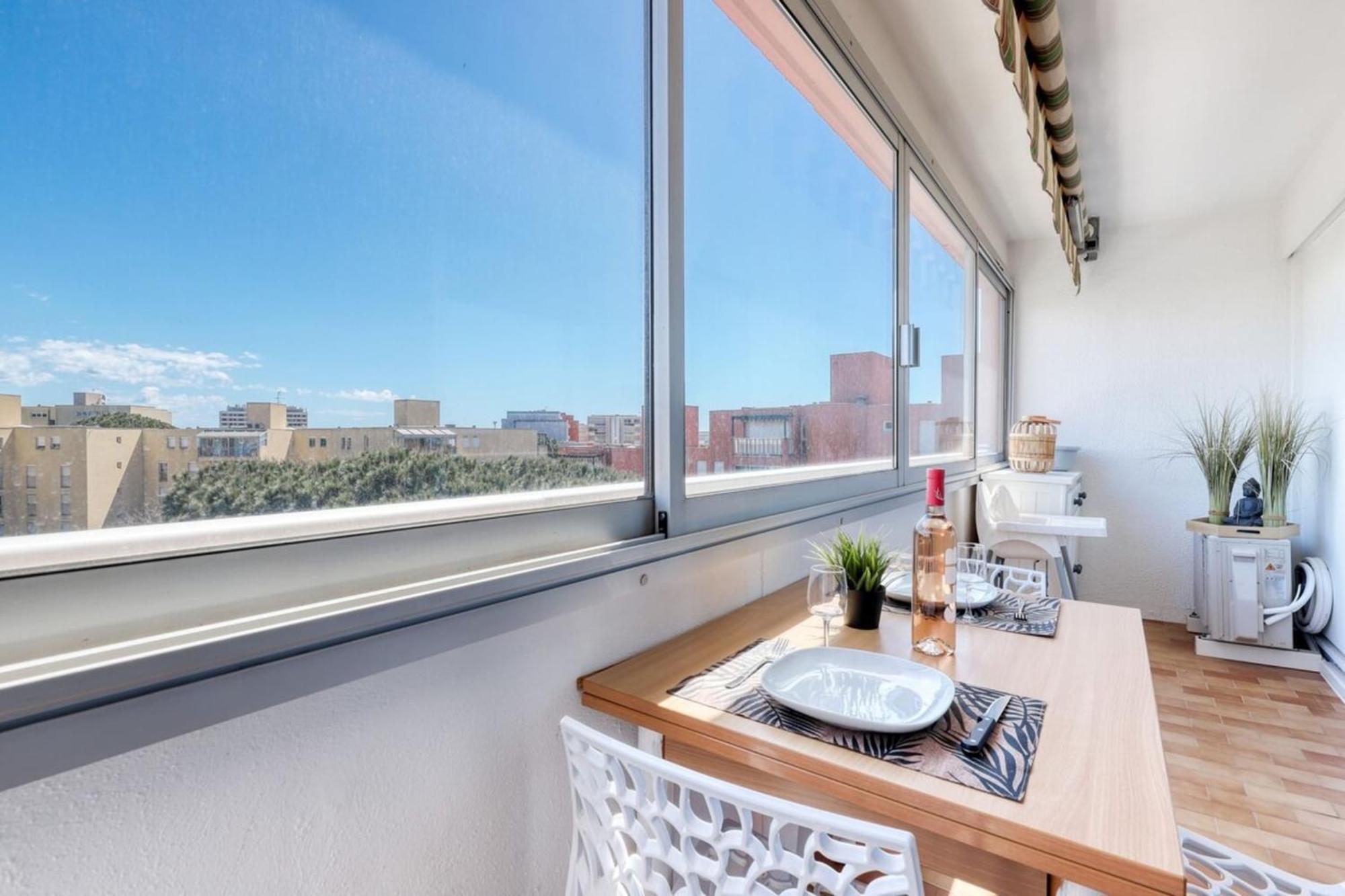 T2 600 M From The Beach! Air-Conditioned Le Lavandou Buitenkant foto